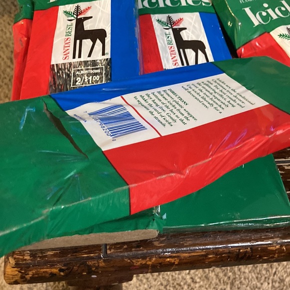 Vintage Santa’s best 18” 2000 strand icicles - Picture 3 of 9